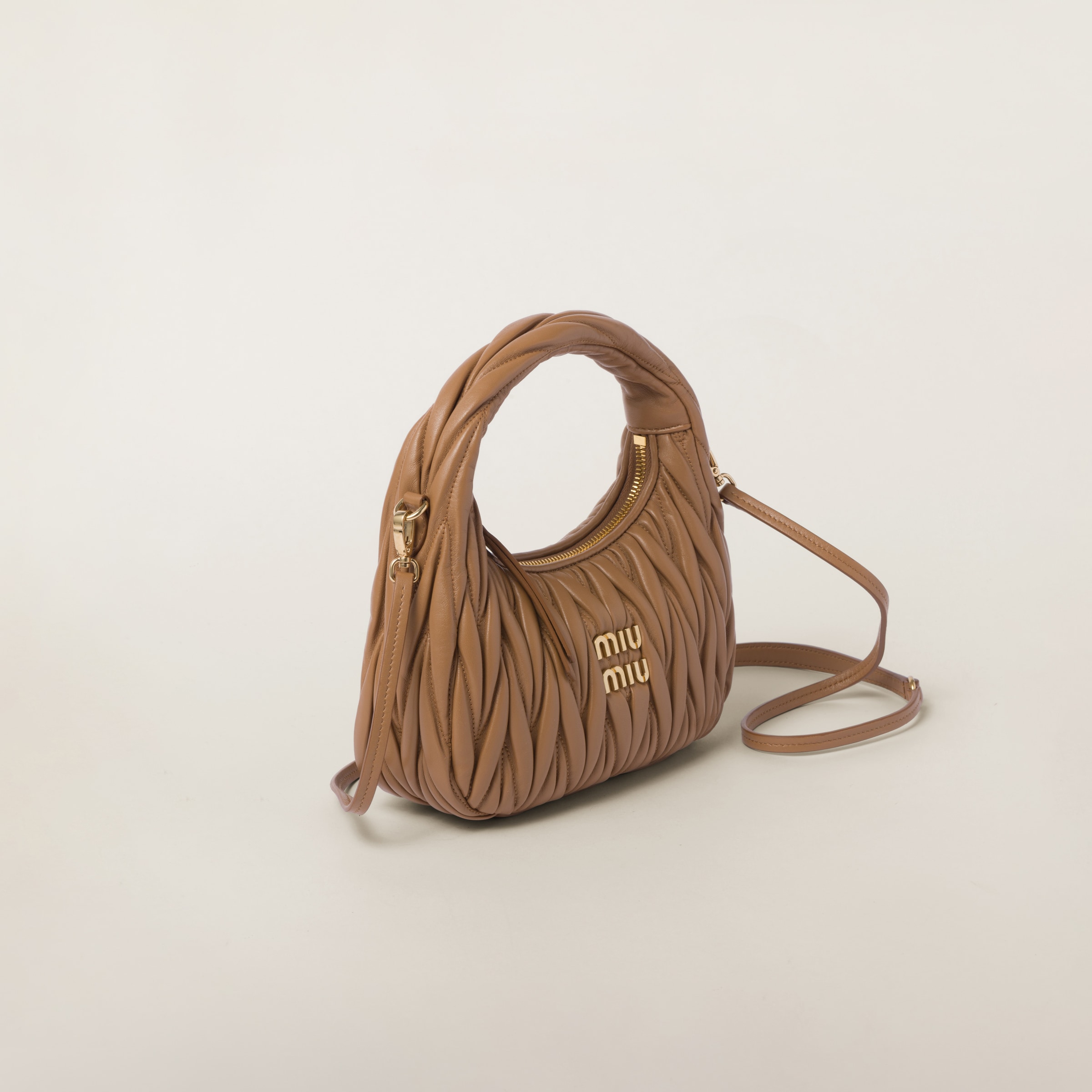 [MM] WANDER MATELASSÉ NAPPA LEATHER HOBO BAG, LAMBSKIN – CARAMEL