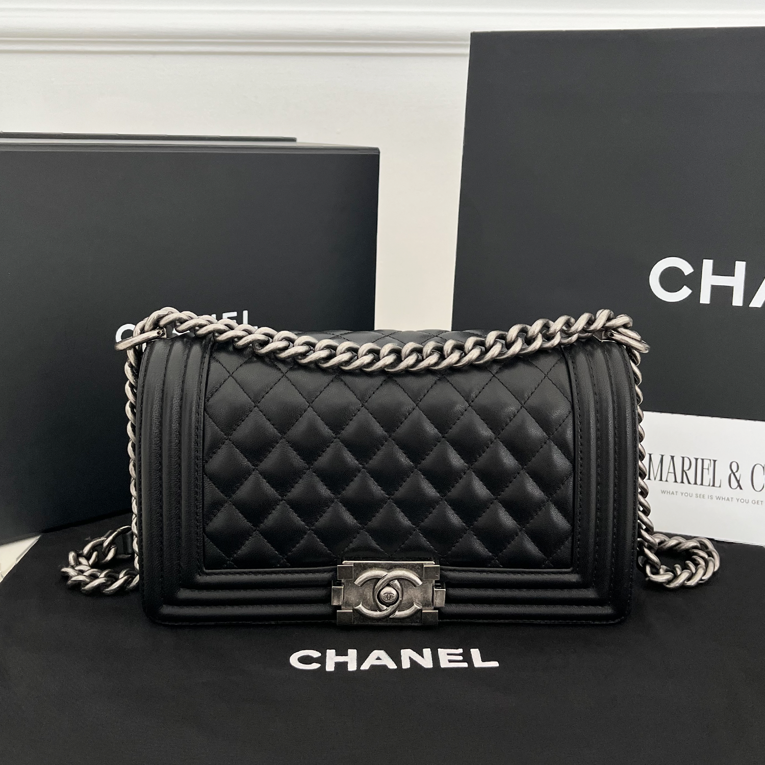 [CC] BOY HANDBAG, CALFSKIN – BLACK