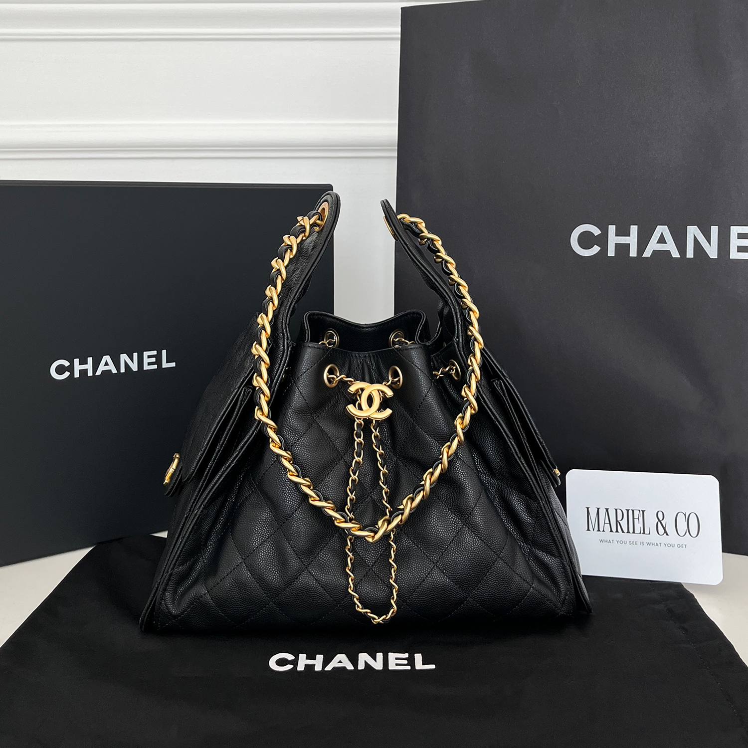 [CC] 25 SMALL HANDBAG, GRAINED CALFSKIN – BLACK