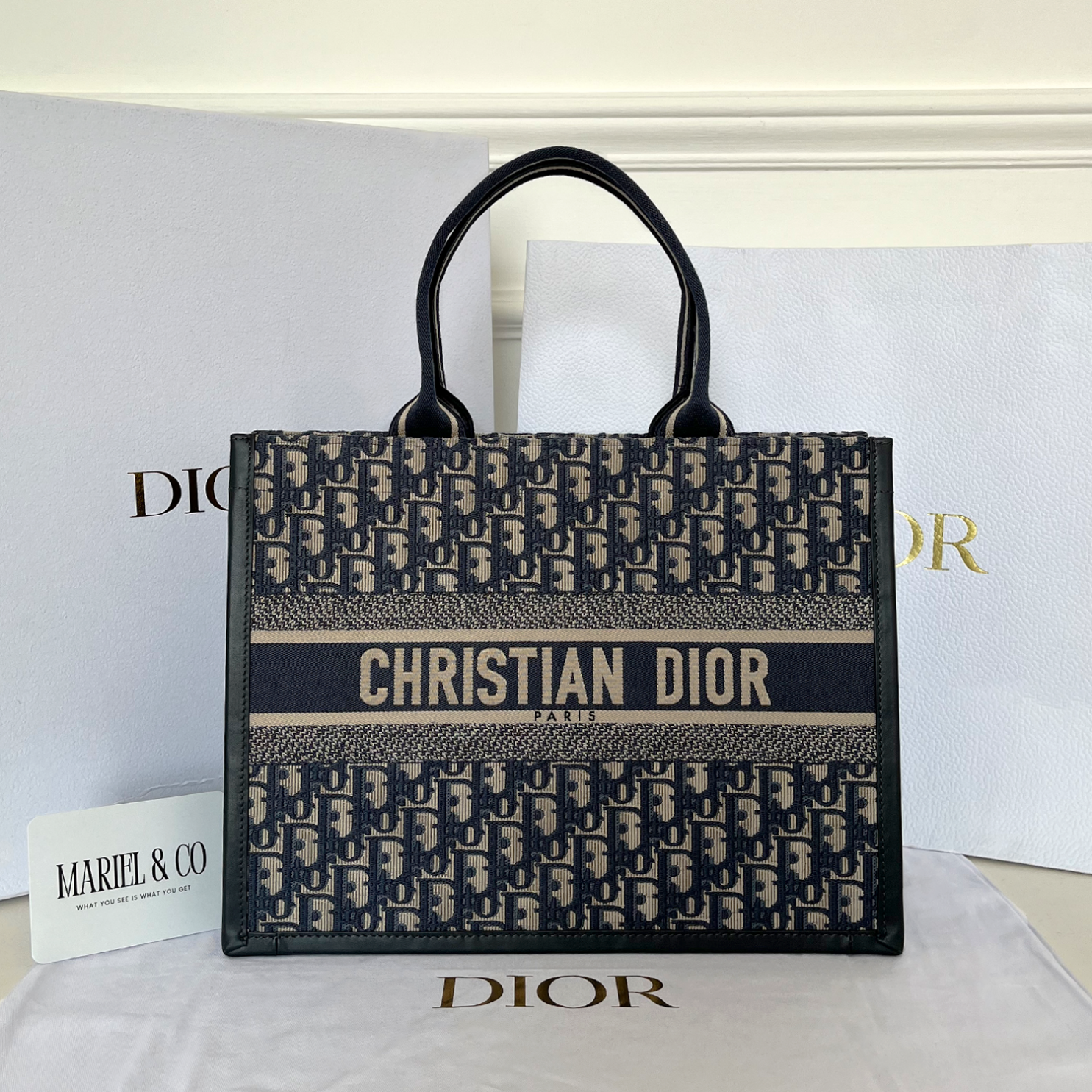 MEDIUM TOTE BAG, CALFSKIN – DEEP BLUE